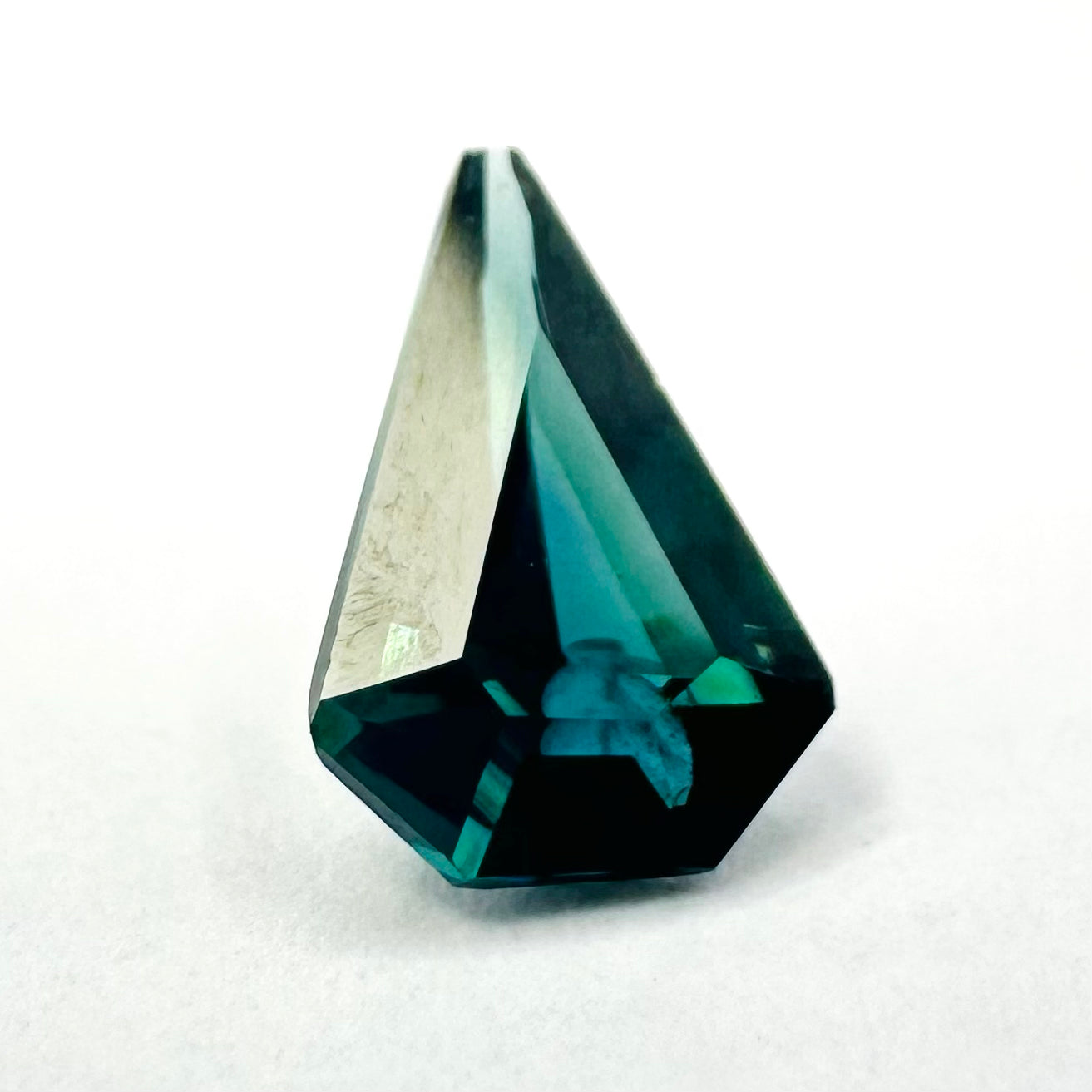 0.86cts 8x6mm Fancy Cut Kite Teal Sapphire
