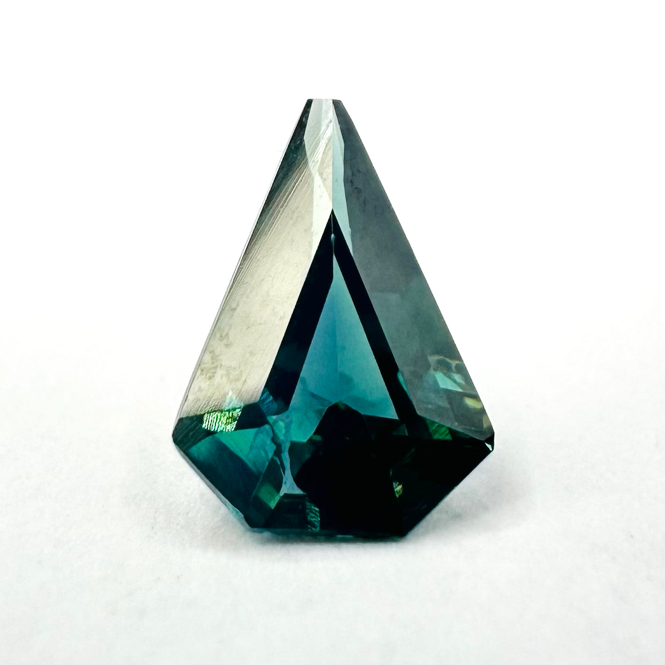 0.86cts 8x6mm Fancy Cut Kite Teal Sapphire