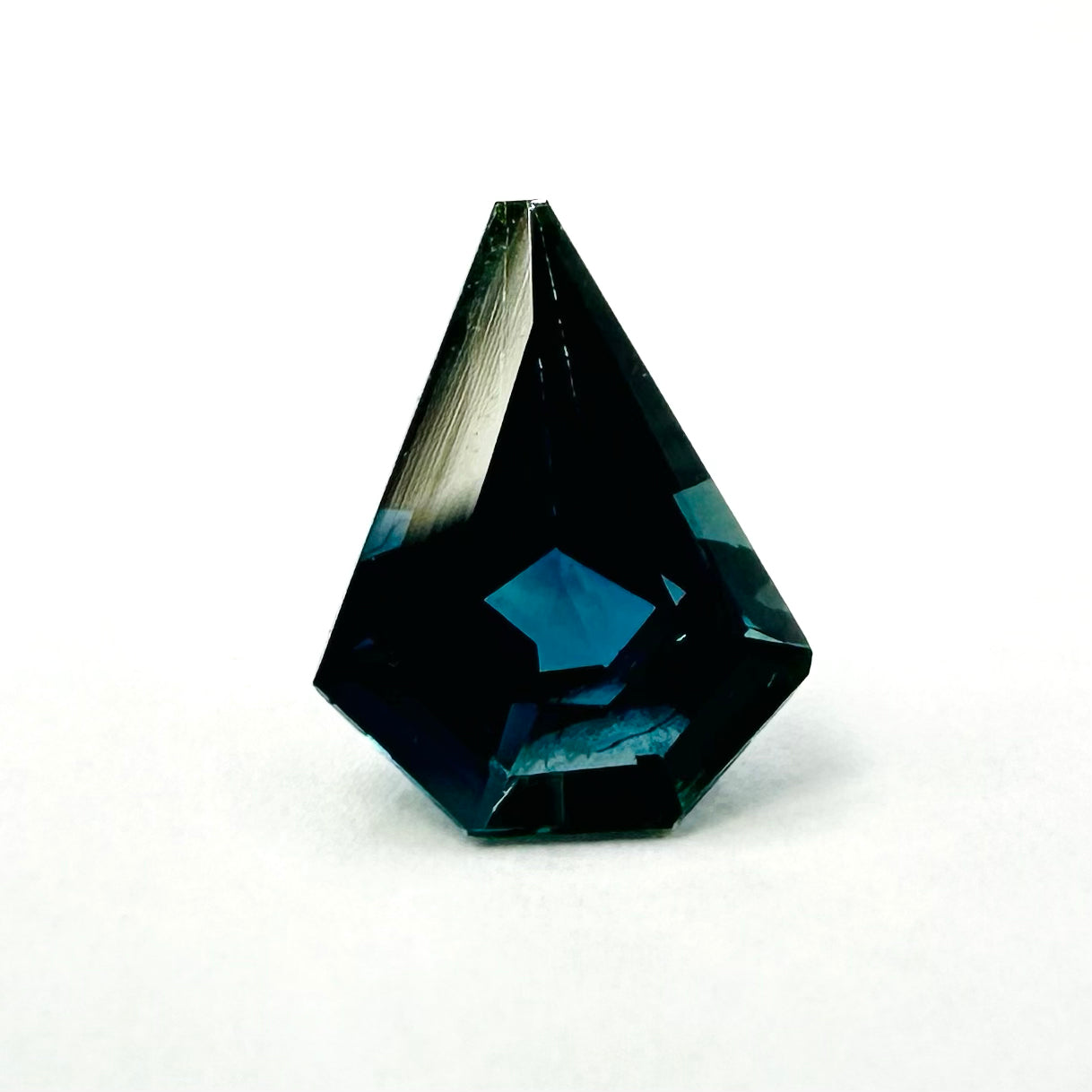0.95cts 7.5x6 Fancy Cut Kite Teal Sapphire