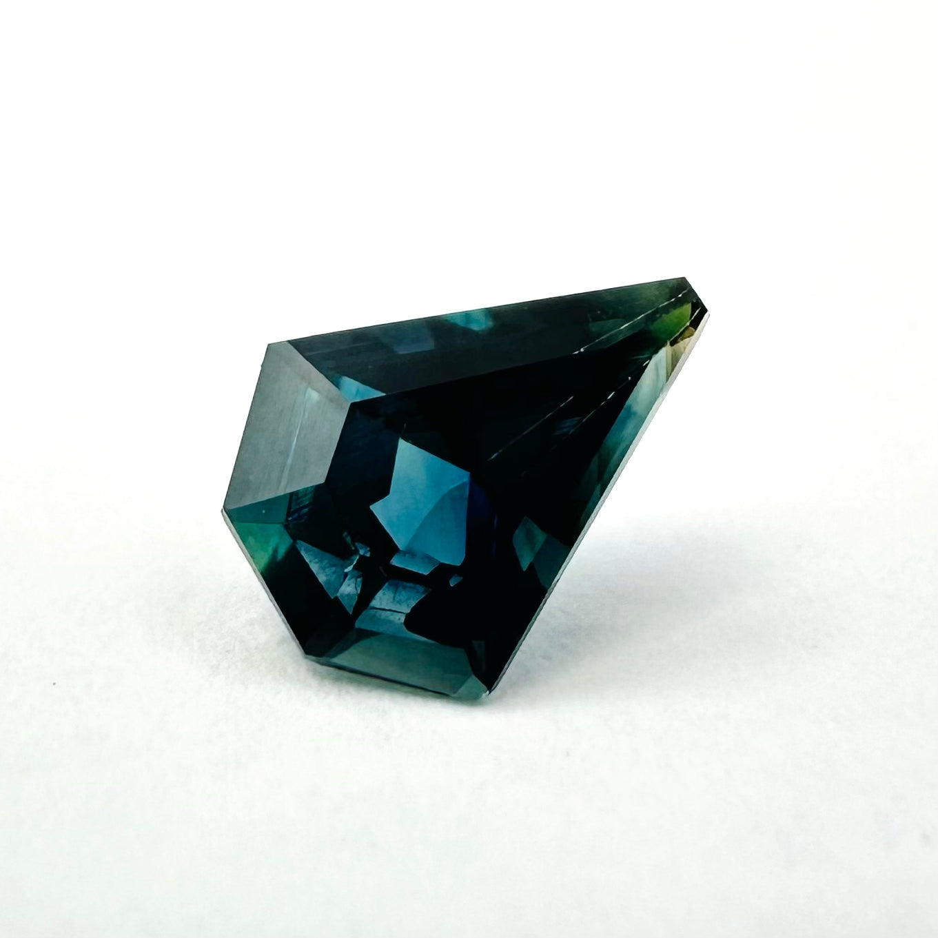 0.95cts 7.5x6 Fancy Cut Kite Teal Sapphire