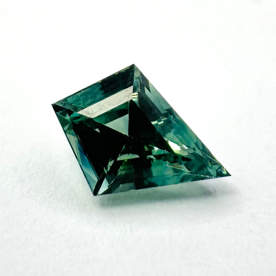 1.02cts 8.5x6mm Kite Shaped Teal Sapphire
