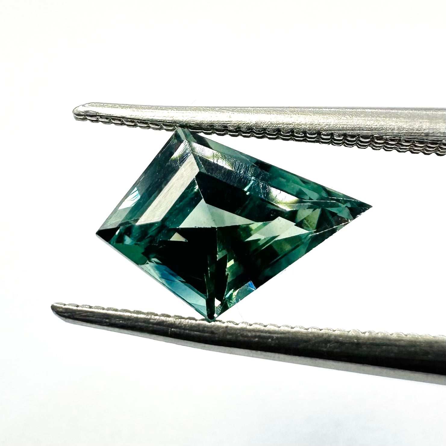 1.02cts 8.5x6mm Kite Shaped Teal Sapphire