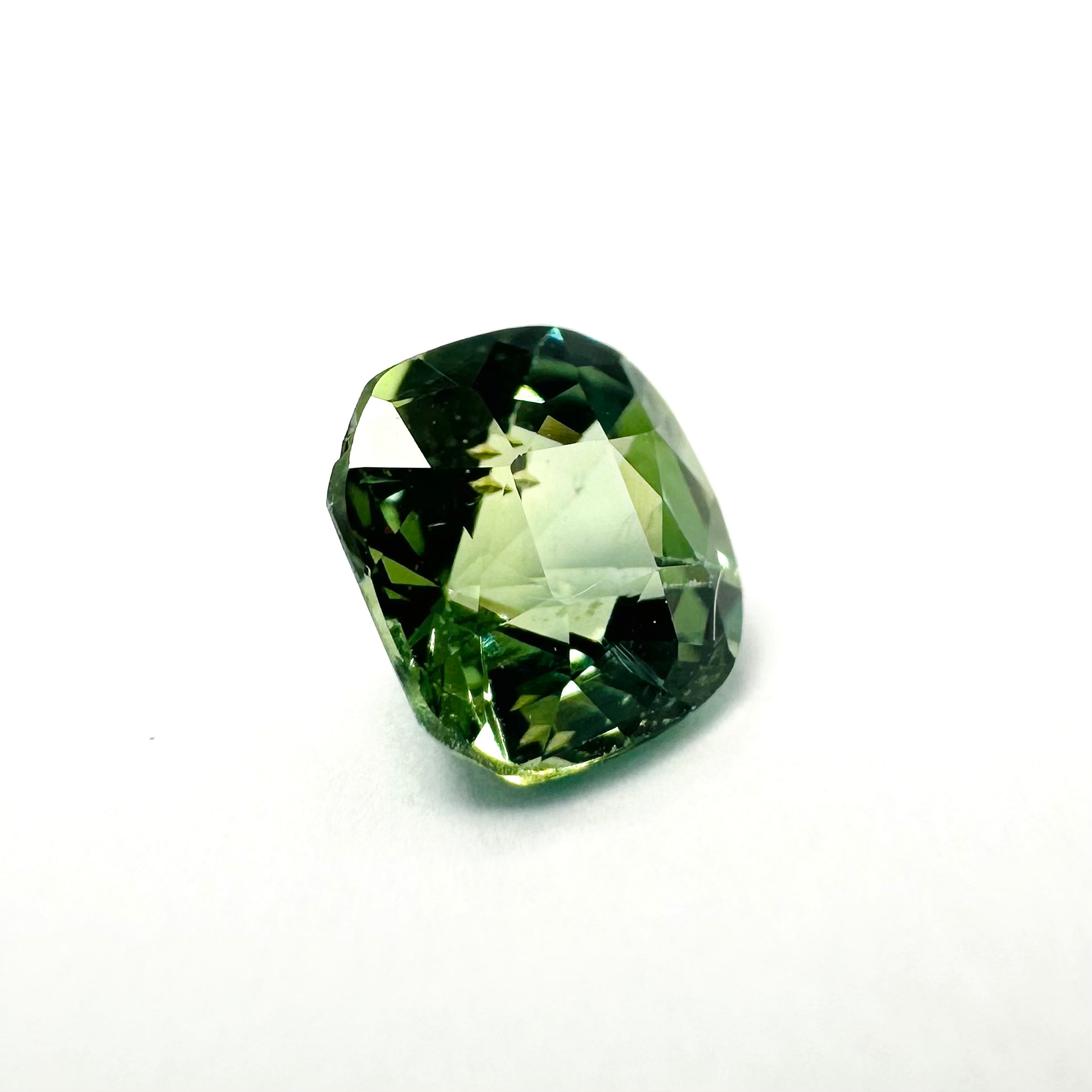 1.05cts 5.7x5.5mm Cushion Shaped Green Sapphire