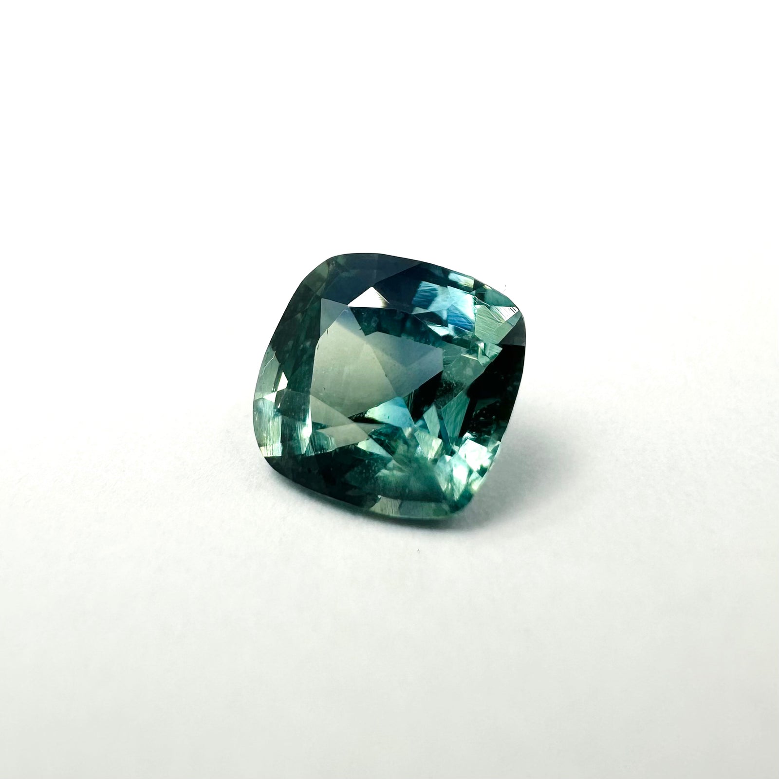 0.93cts 5.75x5.5mm Cushion Blue-Teal Sapphire