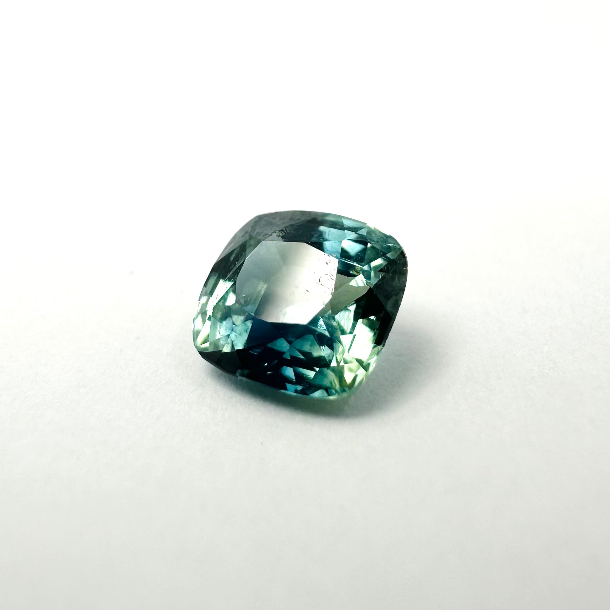0.93cts 5.75x5.5mm Cushion Blue-Teal Sapphire