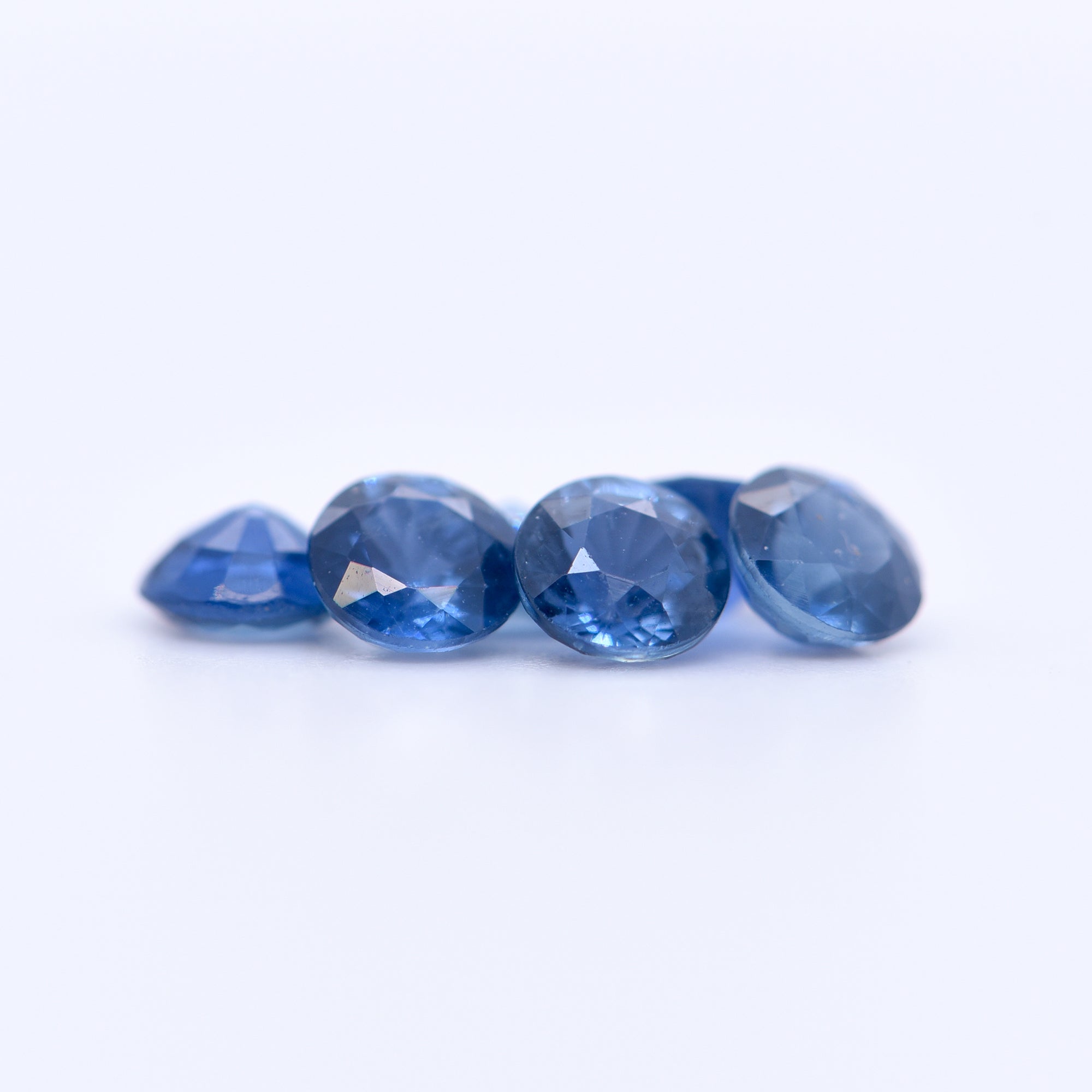 4mm Round Faceted Blue Sapphires