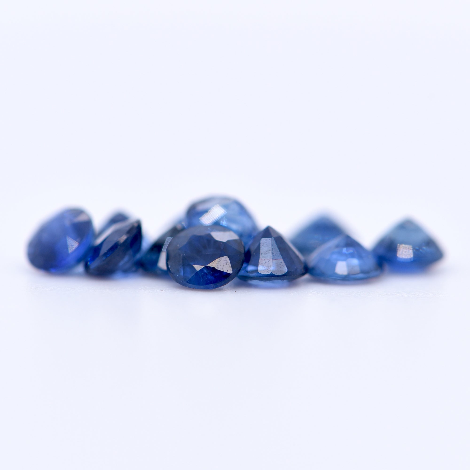 3.5mm Round Faceted Blue Sapphires