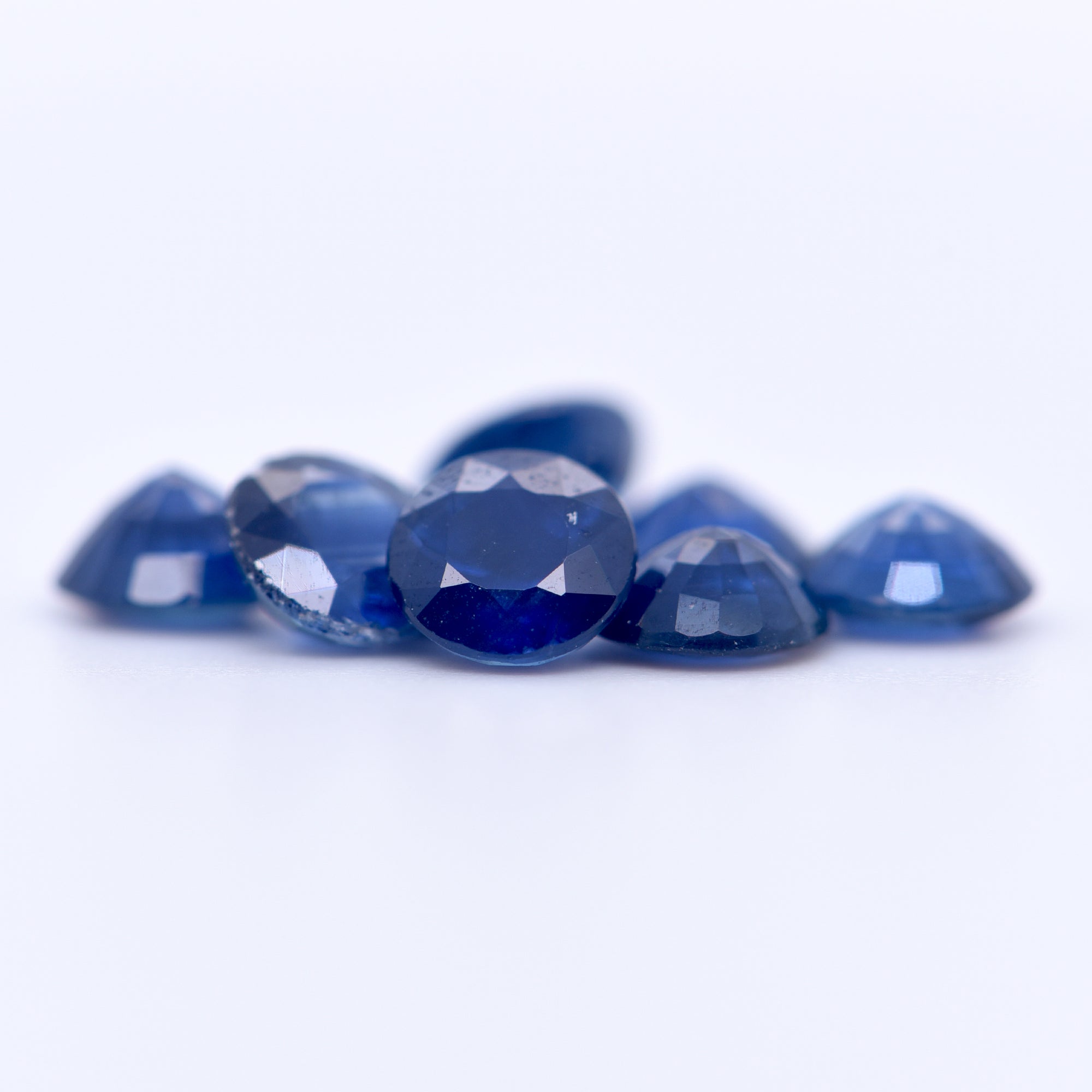 5.25mm Round Faceted Blue Sapphires