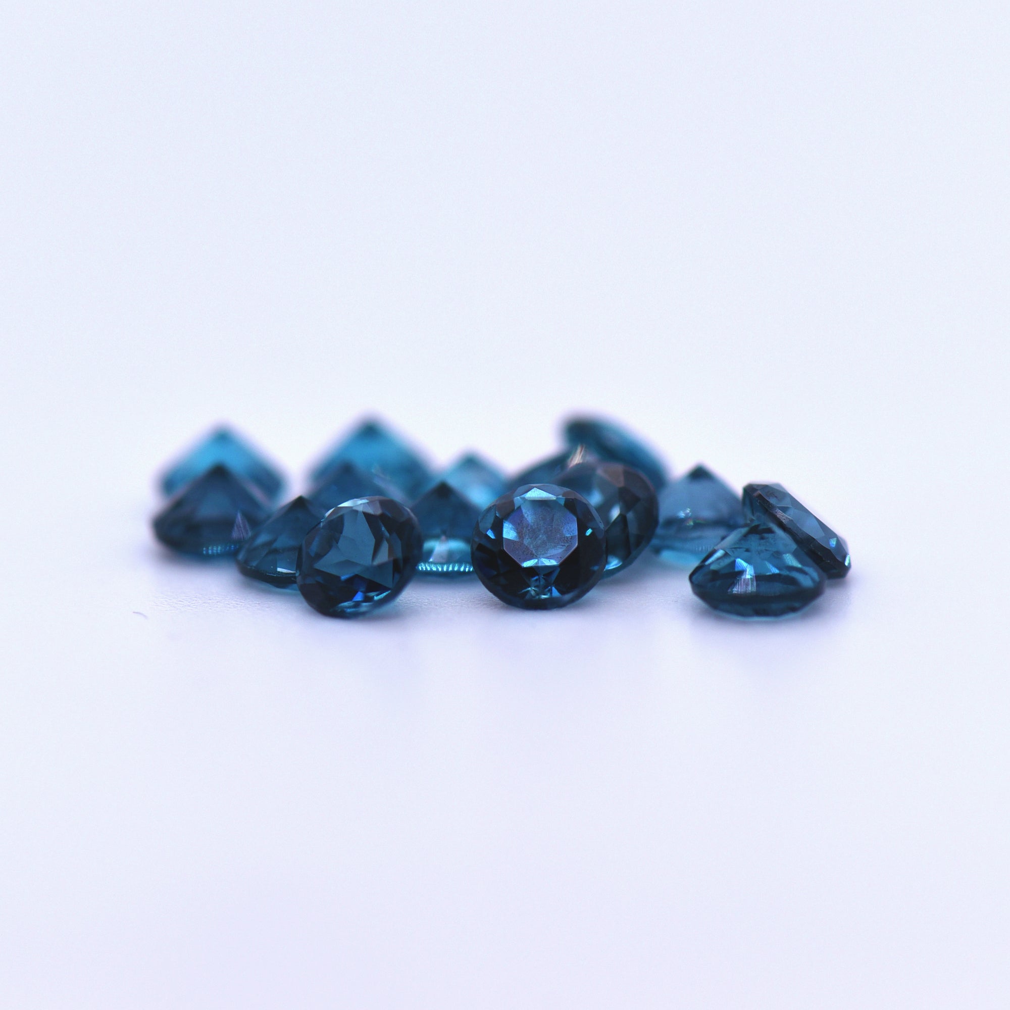 4.25mm Round Faceted London Blue Topaz
