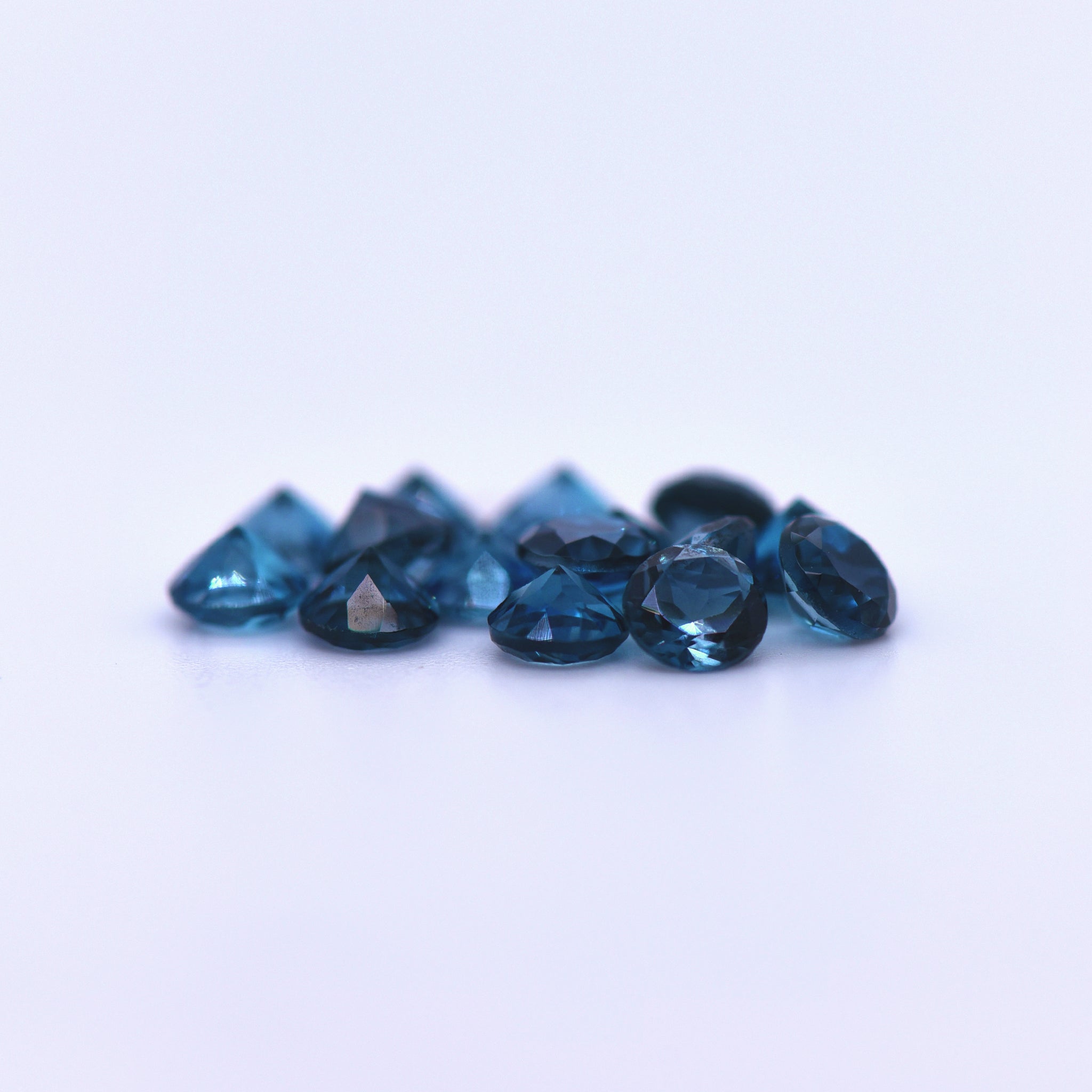 4.25mm Round Faceted London Blue Topaz