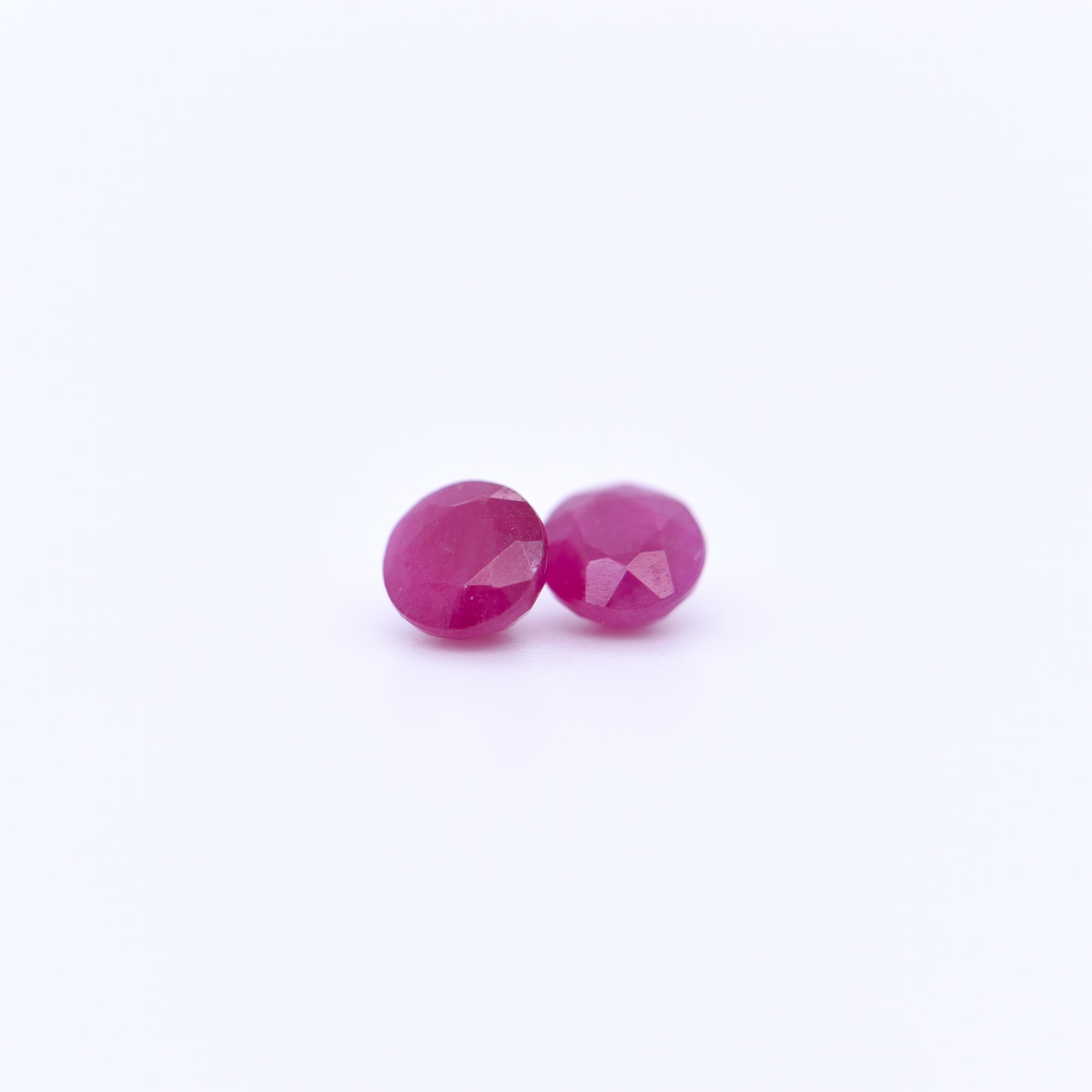 4.5mm Round Faceted Red Rubies