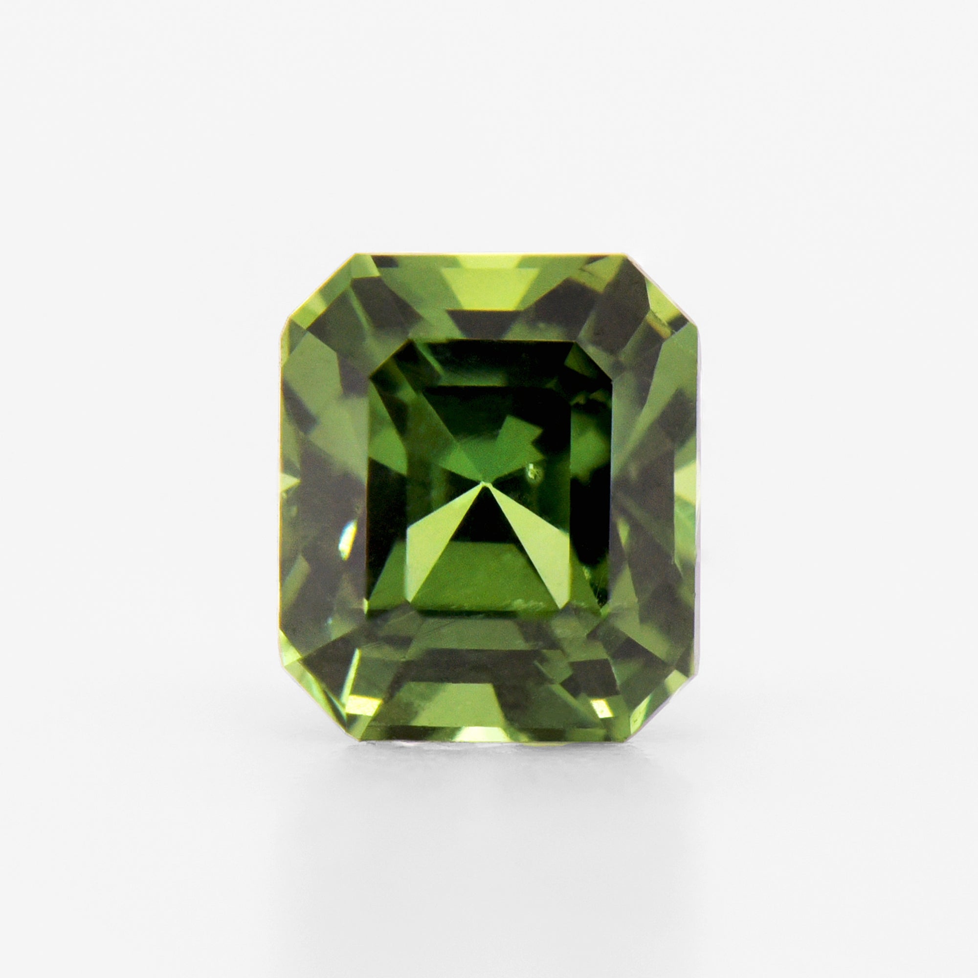 1.10cts 5.7x4.9mm Octagon Faceted Green Sapphire