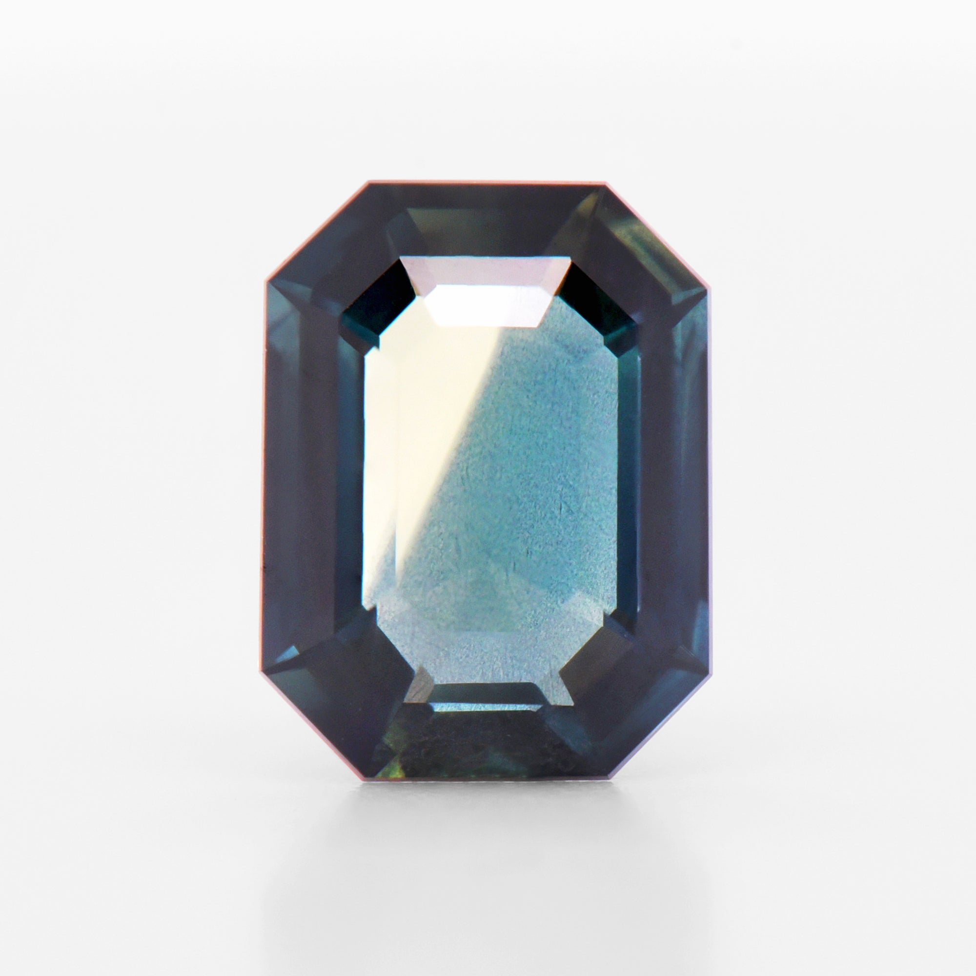 2.06cts 8.7x6.5mm Octagonal Faceted Bi-Colour Sapphire
