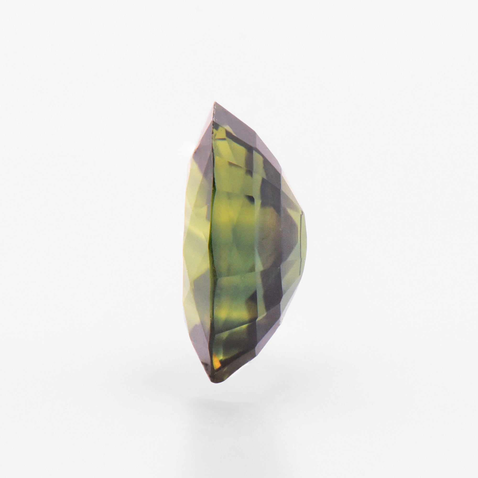 1.02cts 7x5.6mm Oval Faceted Green Sapphire