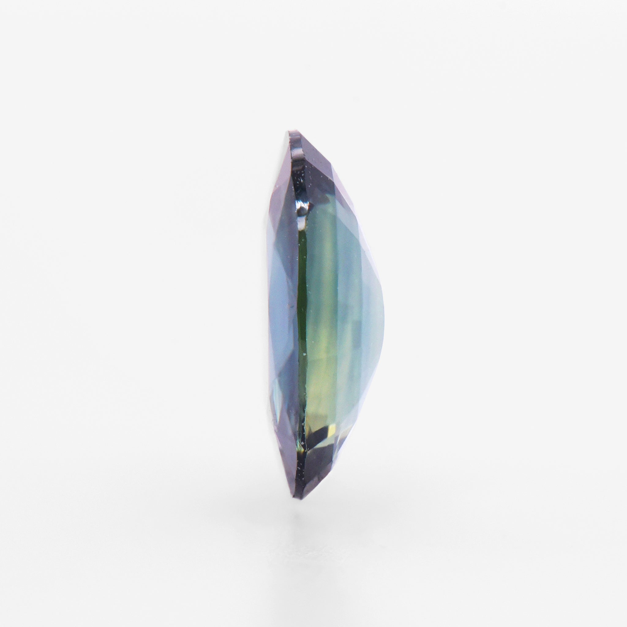 1.18cts 8.1x6.4mm Oval Faceted Bi-Colour Blue Sapphire