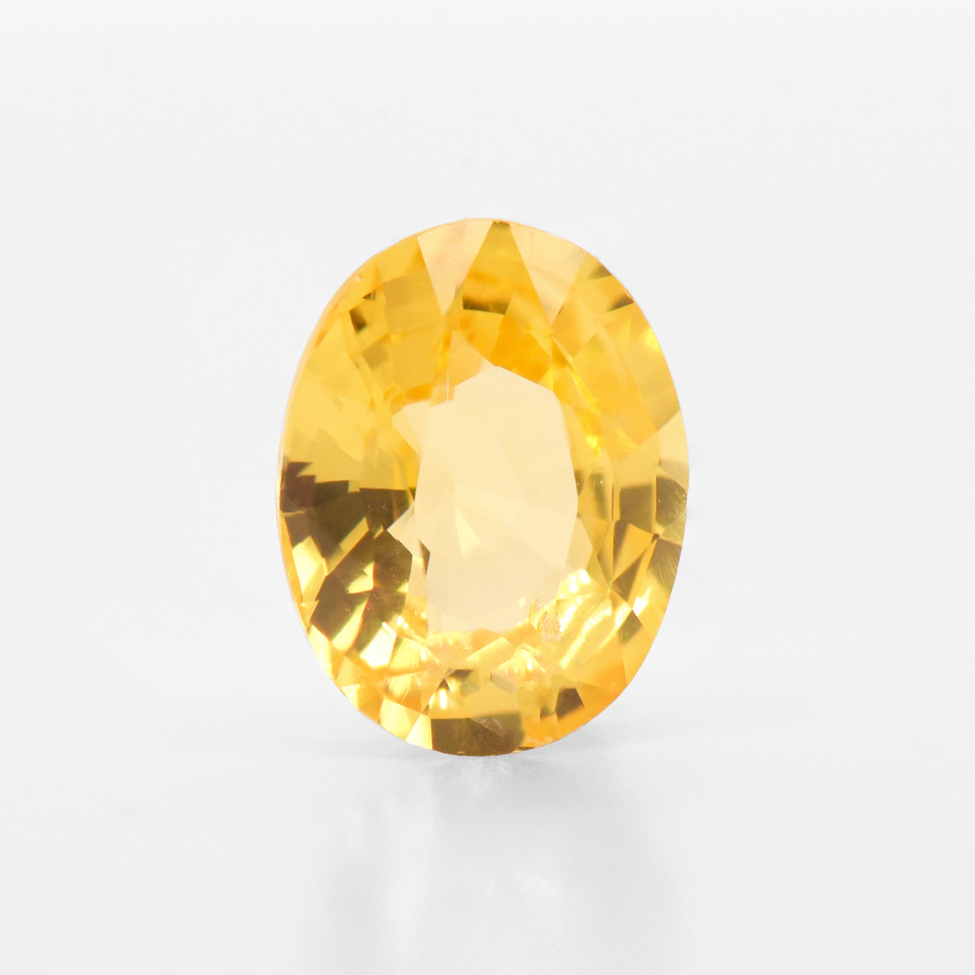 1.14cts 7.4x5.7mm Oval Faceted Yellow Sapphire