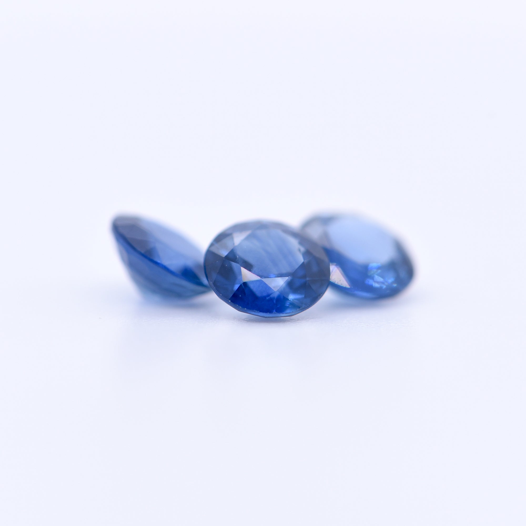 5mm Round Faceted Blue Sapphires