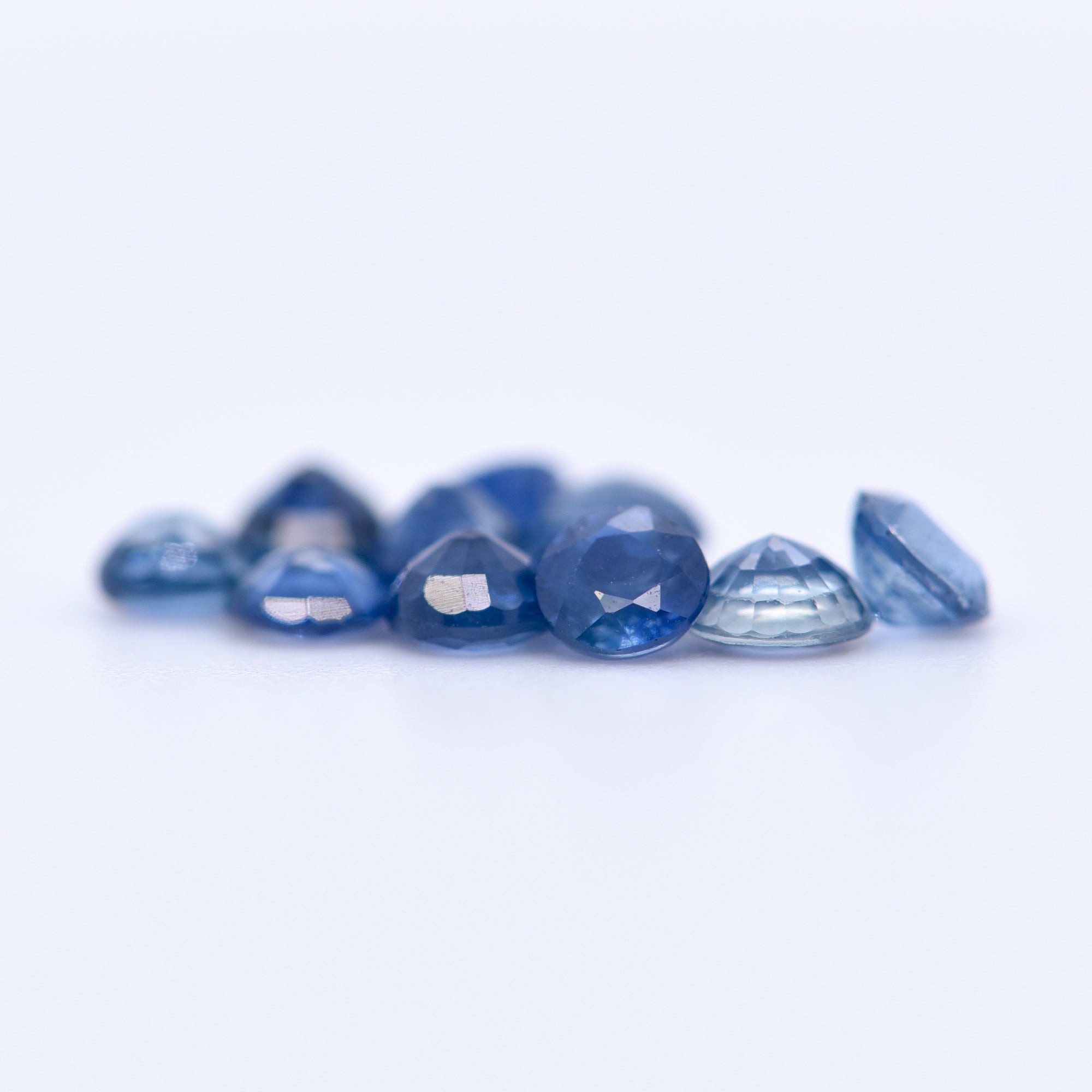 3.25mm Round Faceted Blue Sapphires