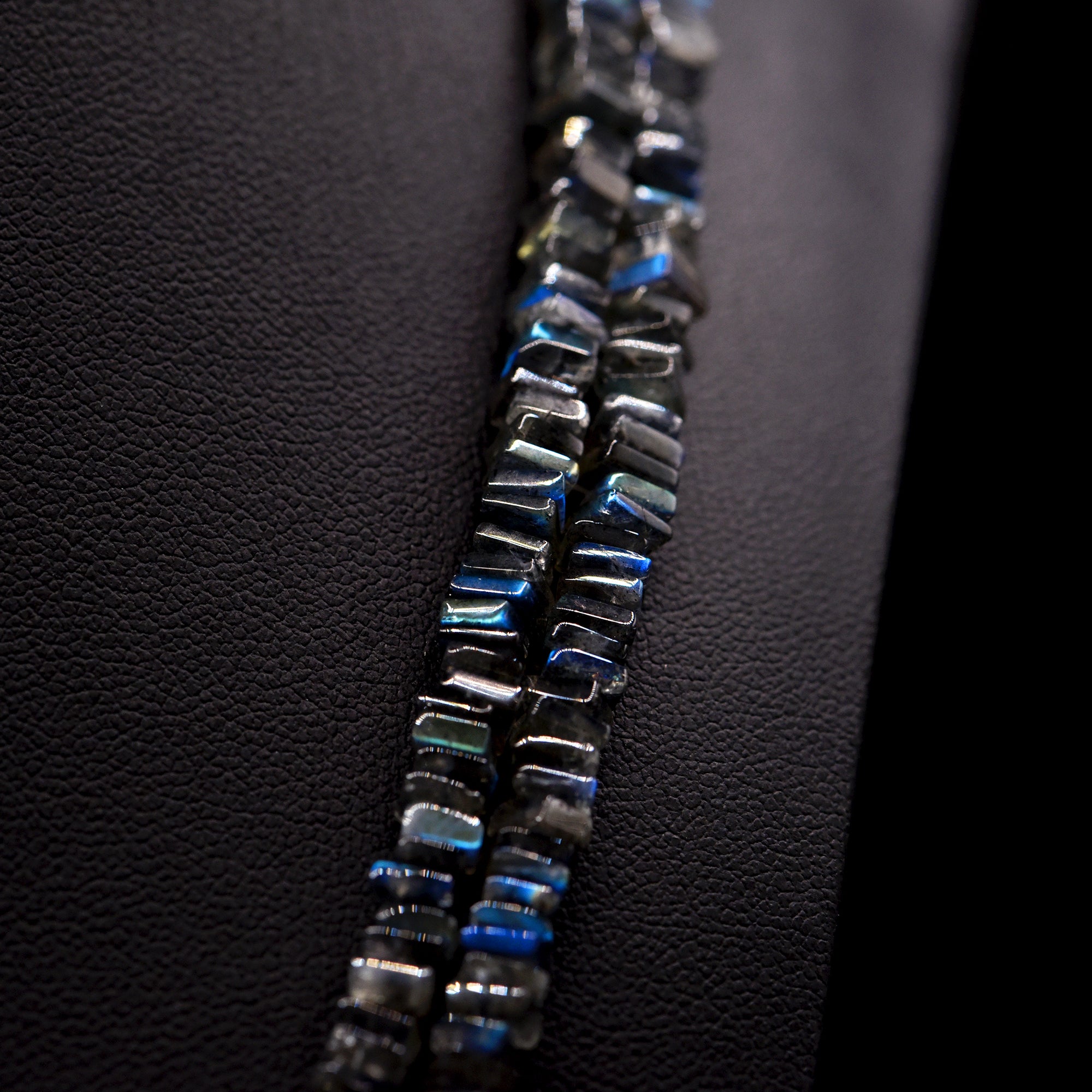 4mm Square Grey-Blue Labradorite Bead Strings