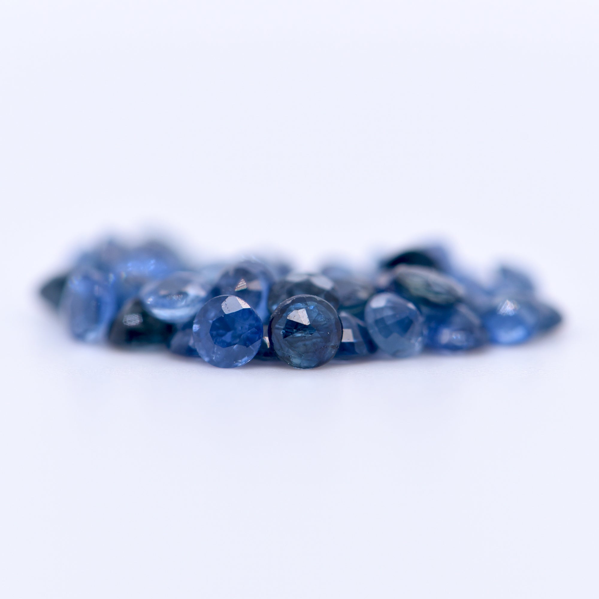 2.75mm Round Faceted Blue Sapphires