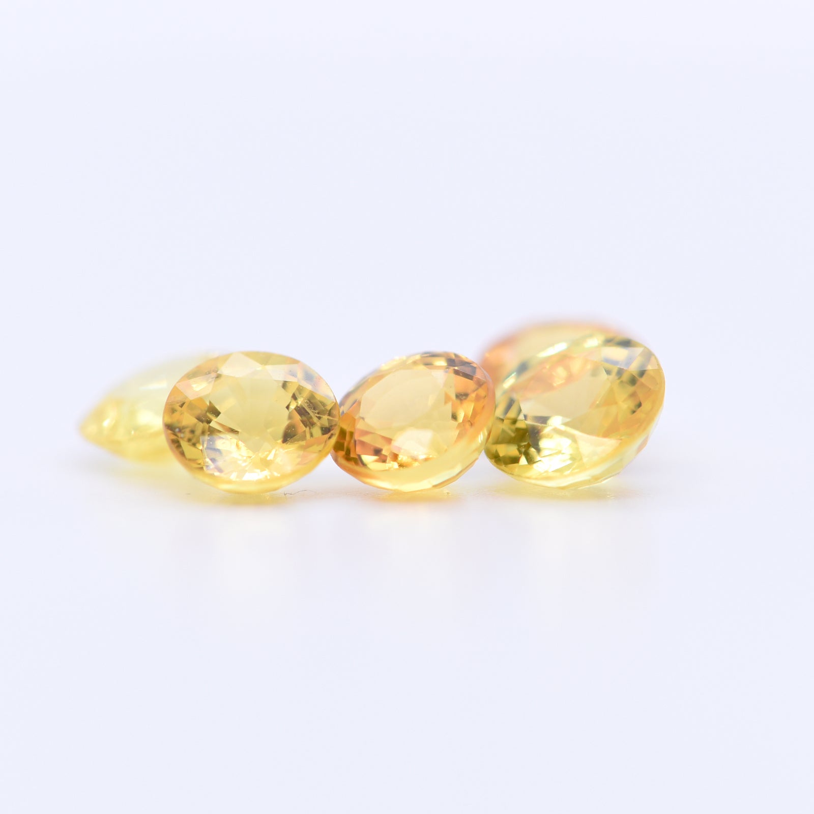 5mm Round Faceted Yellow Sapphires